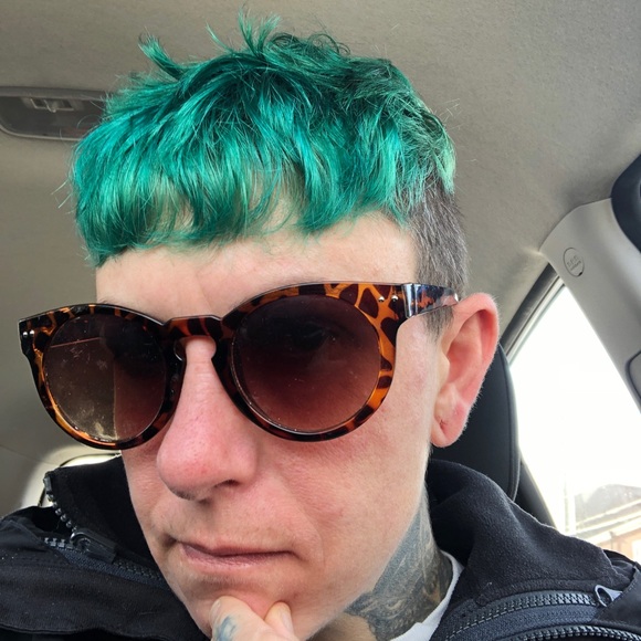 Meet your Posher, Jess - Picture 1 of 1